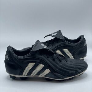 Adidas Traxion Firm Ground Men’s Size 8.5 Soccer Cleats Black White Retro 2005